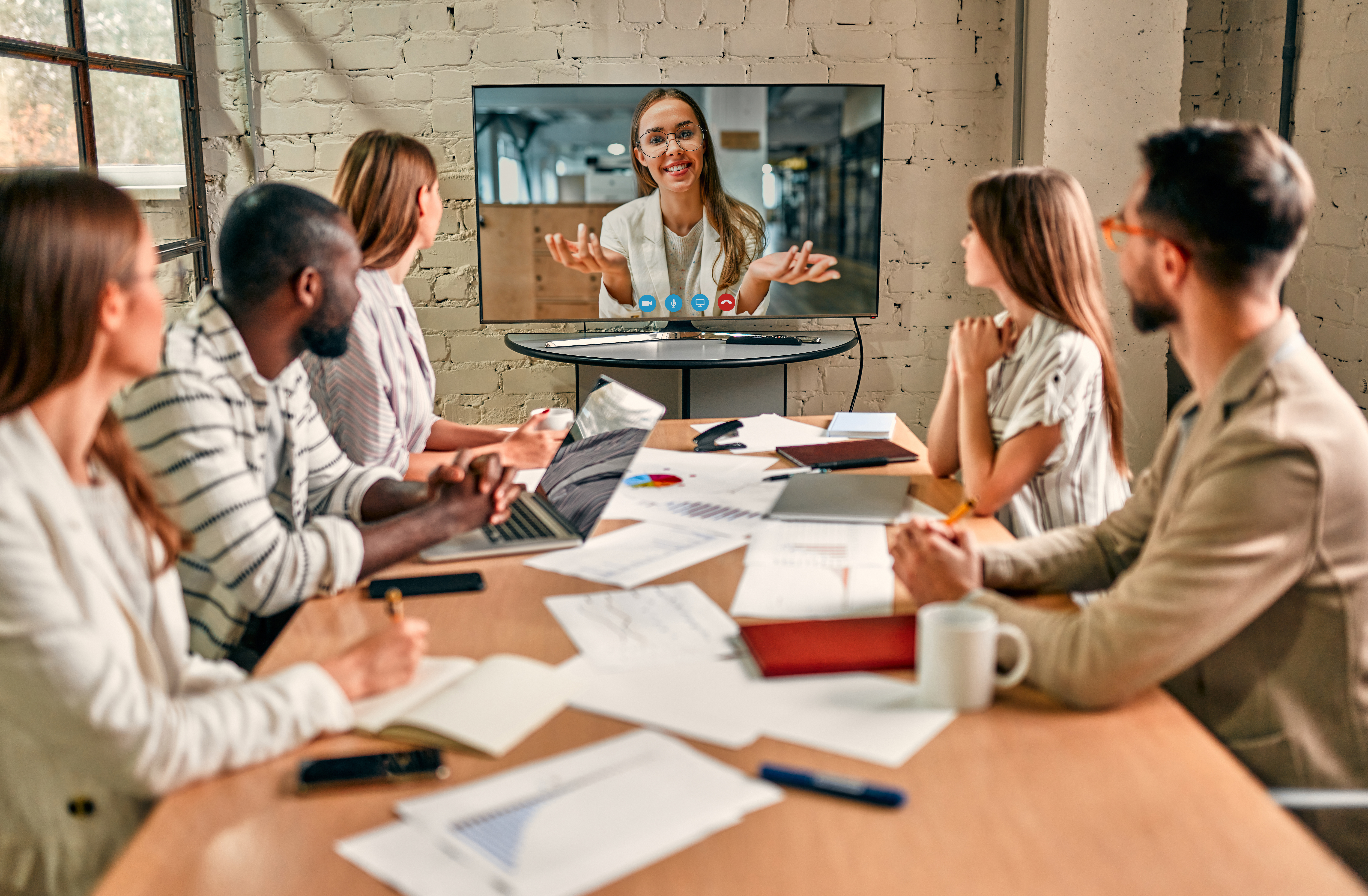 Enhance your Video Collaboration teams with on-site staff and training